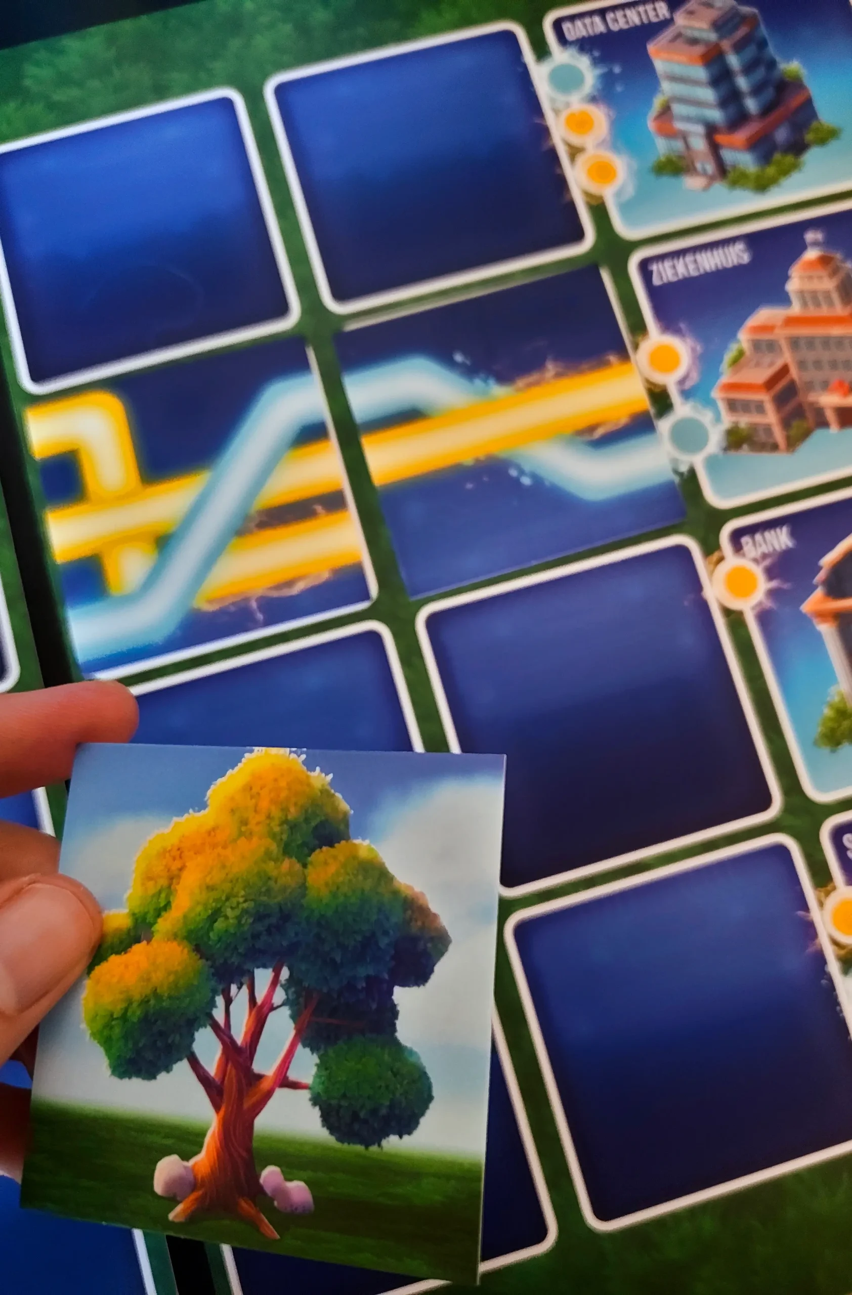 Science communication through play